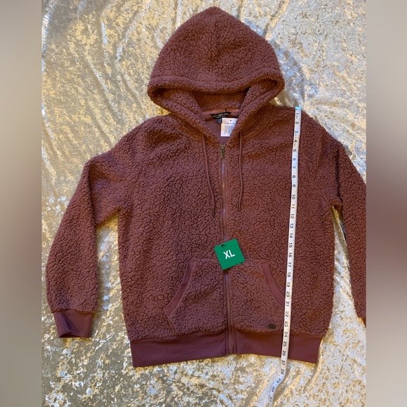 MNY Fuzzy bomber in mauve. - Picture 5 of 7